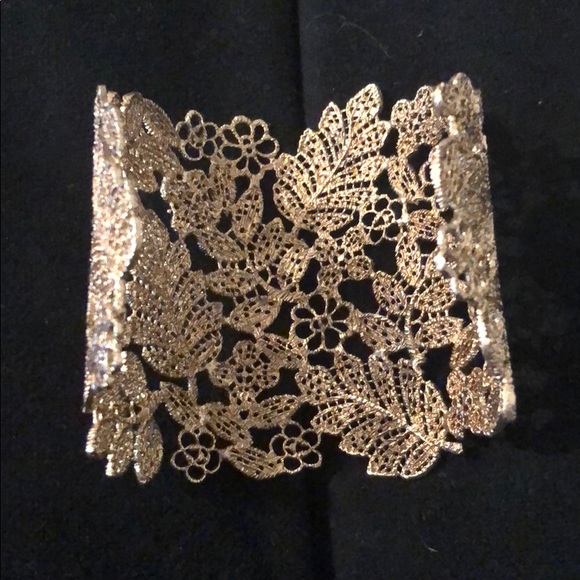 Cuff - Picture 2 of 3